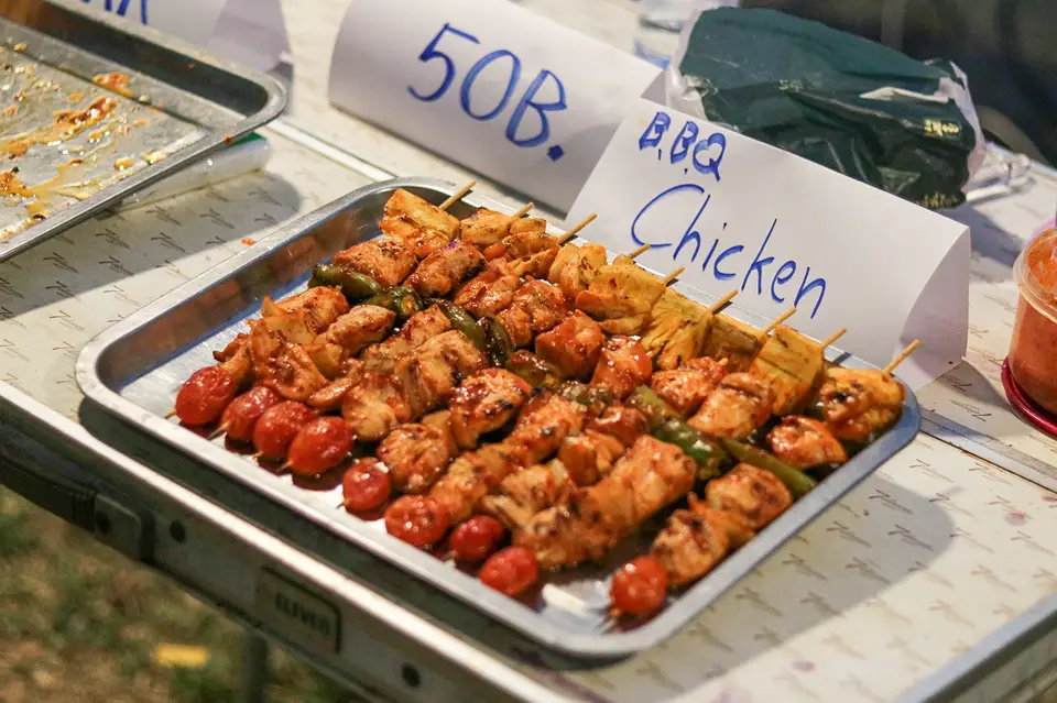 ไก่เสียบไม้ย่างซอสบาร์บีคิว